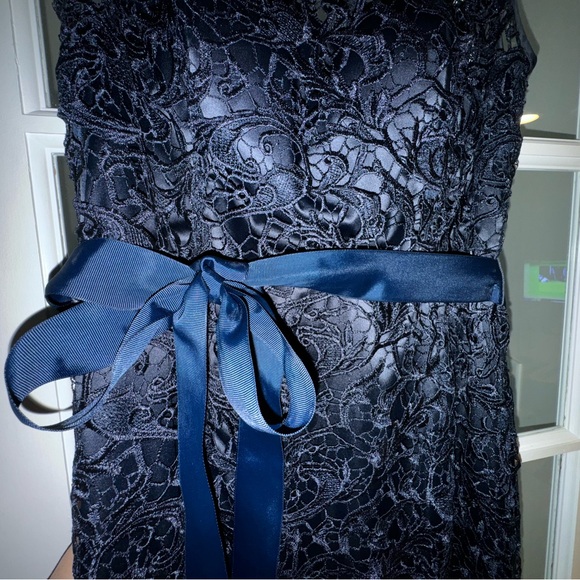 Adrianna Papell Cap-Sleeve Illusion Lace Gown - Midnight Blue Color - Size 14 - Picture 3 of 7
